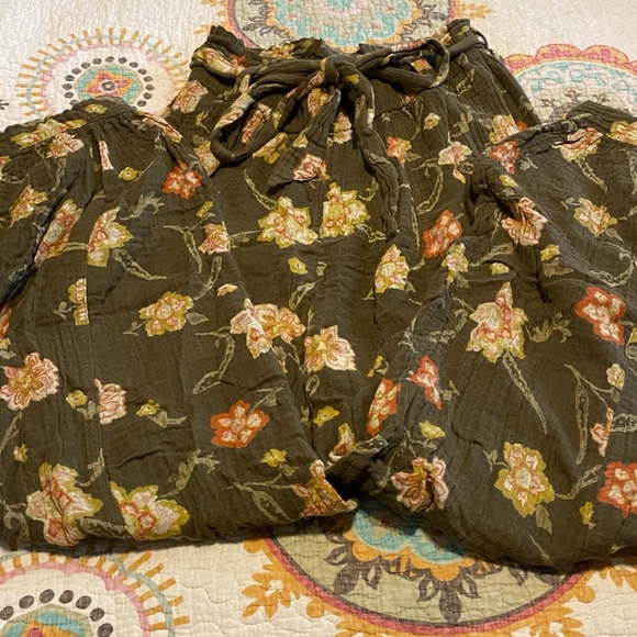 Free People In the Midnight Hour Gauze Floral Paper Bag Pants XS Worn Once - Picture 2 of 5